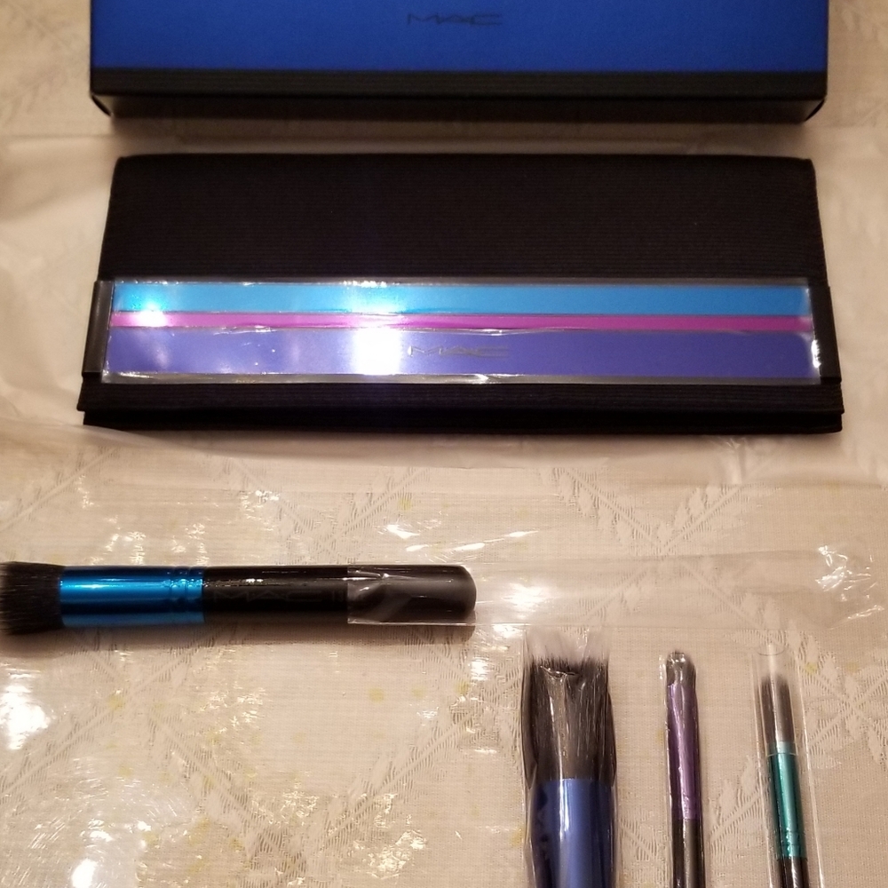 MAC brushes and bag
